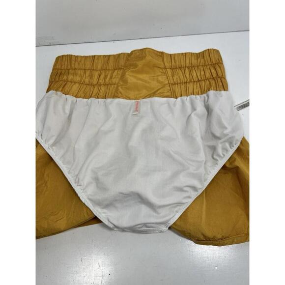 Free People Movement Women’s S Gold The Way Home Shorts Brief Liner  Gym - Picture 6 of 9